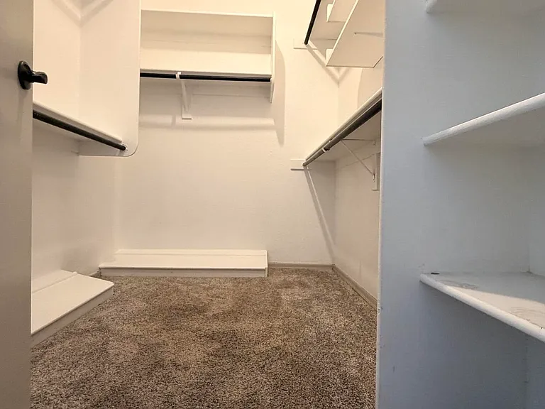 5215 W Tonopah Dr — Photo 14