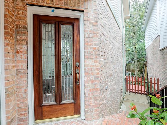 4th image of 1211 Saint Johns Woods St