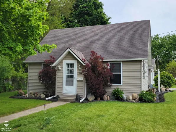 739 Lingle Ave, Owosso, MI 48867