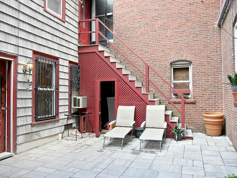 3 bed, 3.0 bath, 1479 sqft, $4,800 — Photo 3