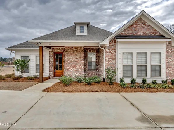 1841 Freedom Ring Dr, Brandon, MS 39047