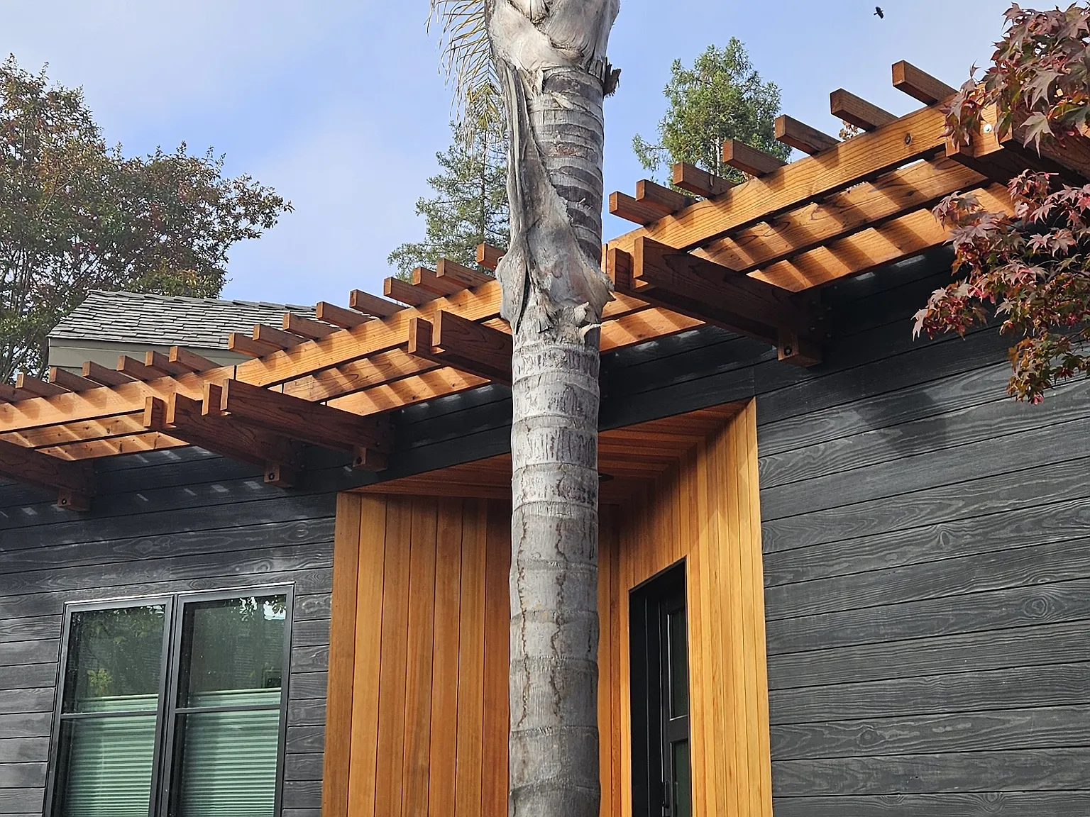 505 Clark Ct — Photo 3