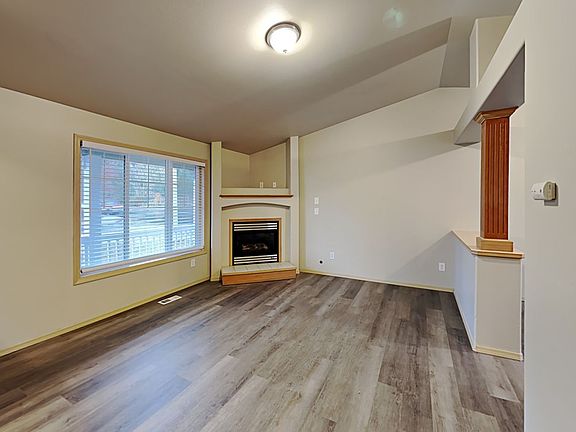 5th image of 7416 56th Pl NE