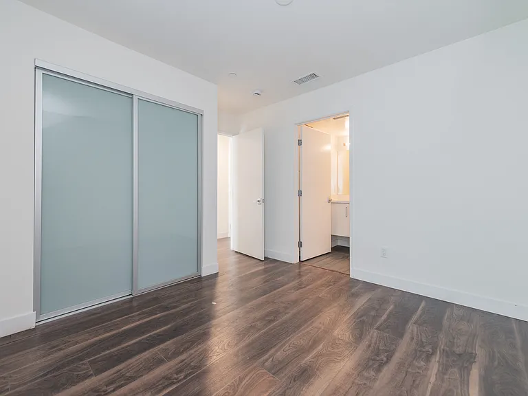 6016 W Beachwood Ln — Photo 17