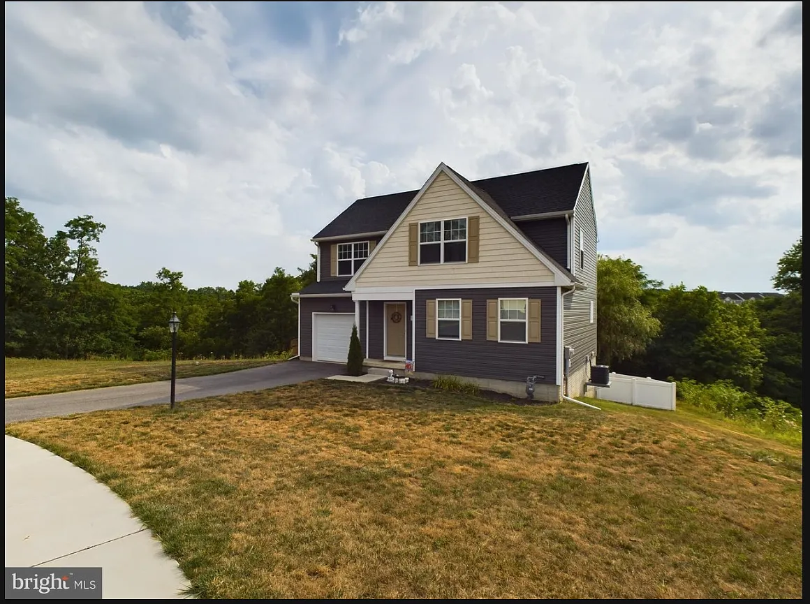 3 bed, 1553 sqft, $2,700 — Photo 1