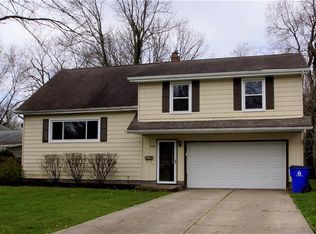 498 Silver Meadows Blvd, Kent, OH 44240