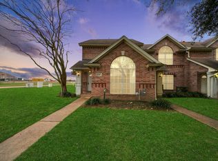 1010 Garden Walk Dr, La Porte, TX 77571