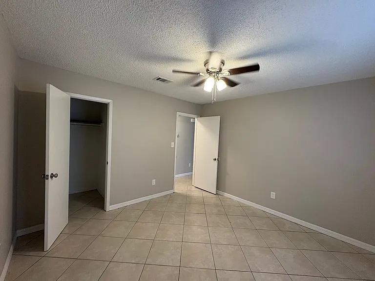 3354 La Leyenda Ct #B — Photo 16