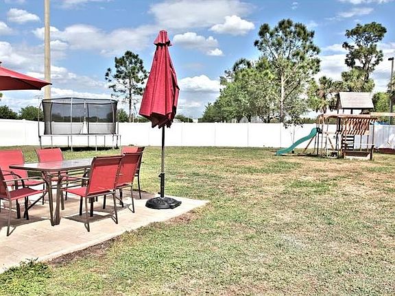 4th image of 11819 Brenford Crest Dr