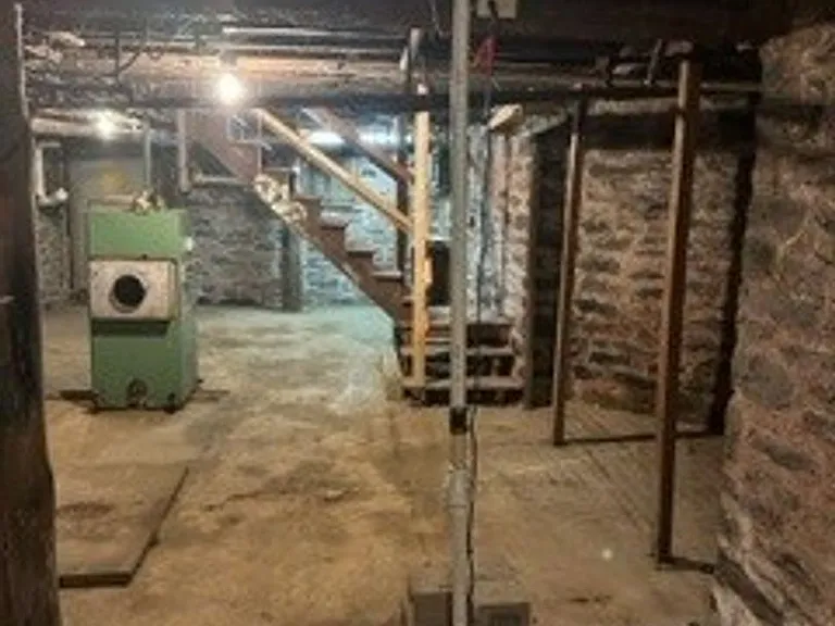 402 N Railroad St — Photo 13