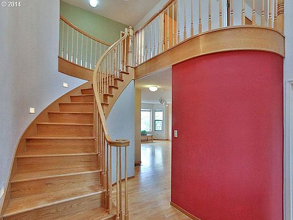2nd image of 15705 NE 28th Ct