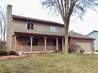 10442 Bridgewood Rd, Perrysburg, OH 43551