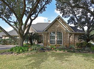 7023 Hearthside Dr, Sugar Land, TX 77479
