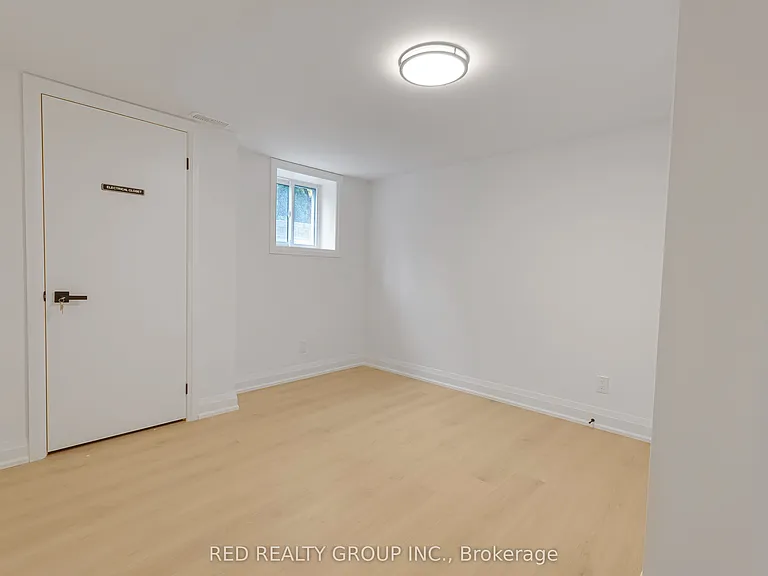 156 Richard Clark Dr — Photo 8