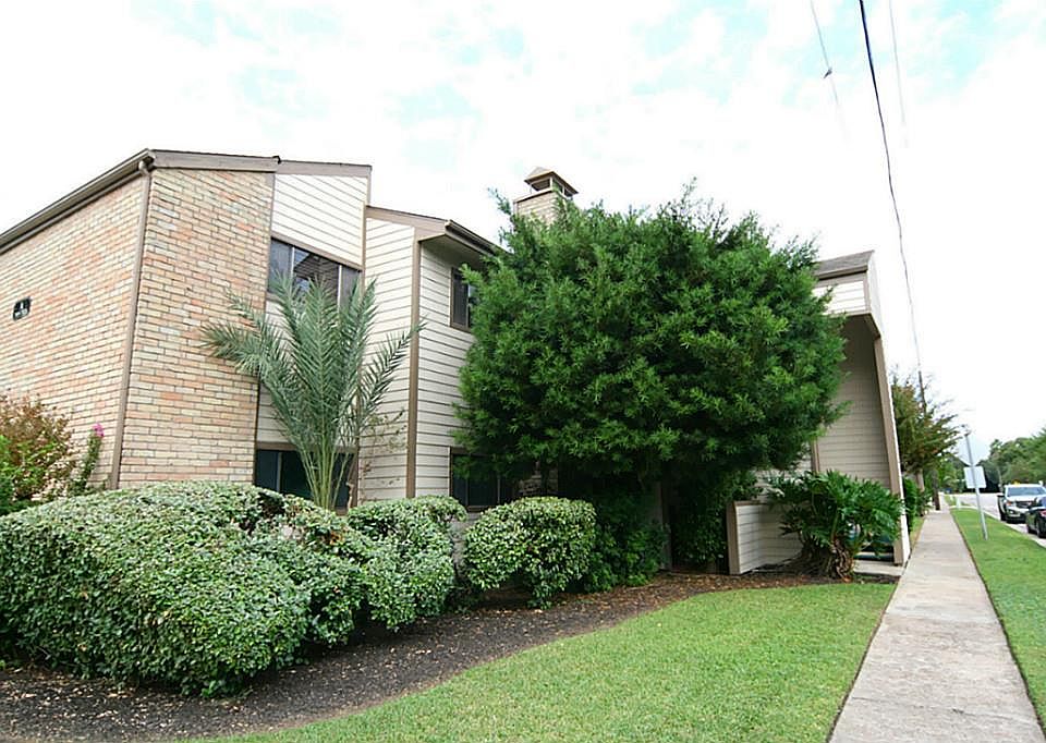 1st image of 7070 N Holiday Dr