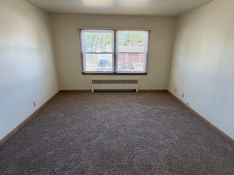 4944 W Forest Home Ave #4 — Photo 5