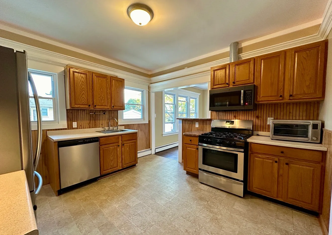 2 bed, 1000 sqft, $1,850 — Photo 1