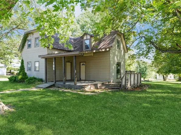 106 College St, Ackworth, IA 50001