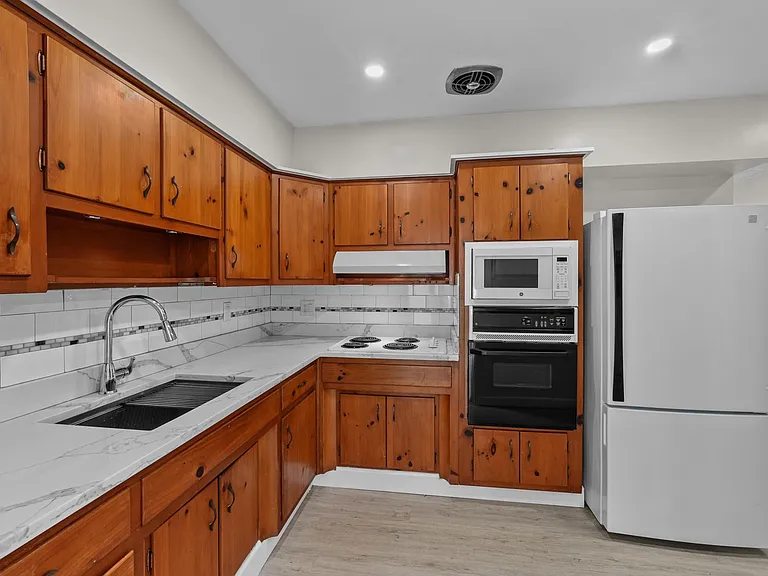 2513 Chapel Way — Photo 17