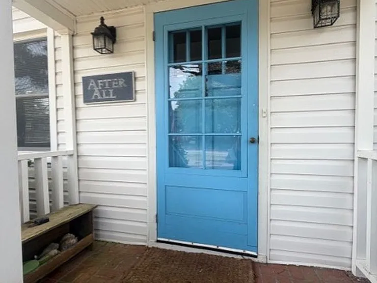 8504 Atlantic Ave — Photo 3