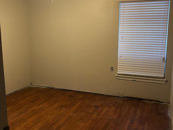 5th image of 435 Basswood Dr