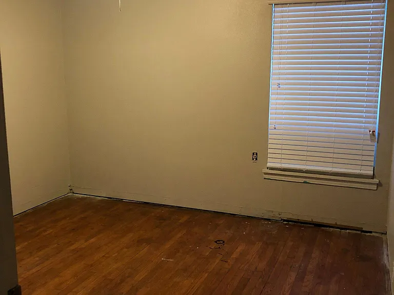 435 Basswood Dr — Photo 5