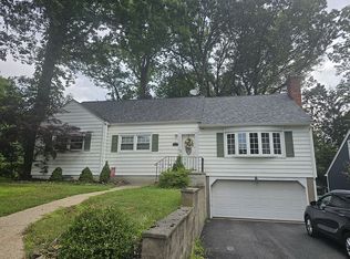 9 Woodland Rd, Mount Tabor, NJ 07878