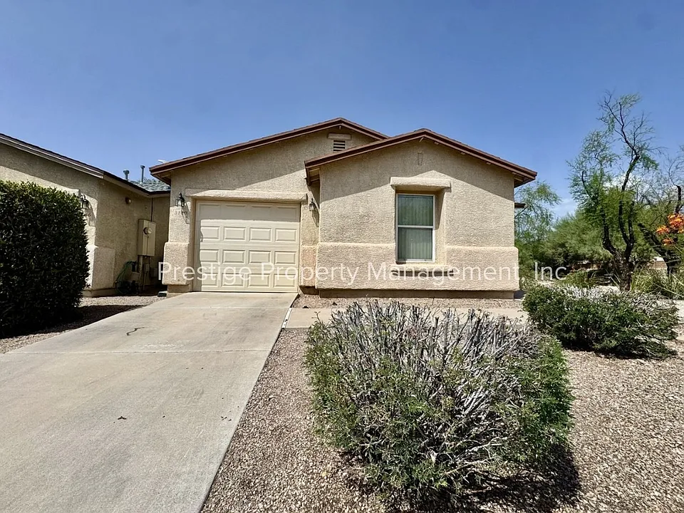 3140 W Treece Way