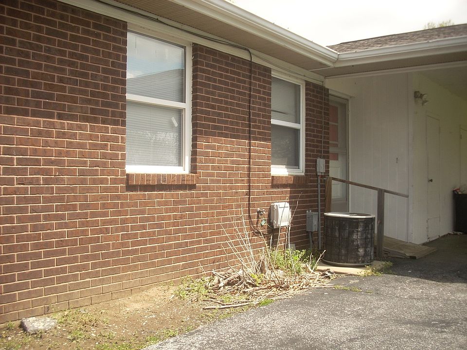 2nd image of 2406 Antiquity Ln