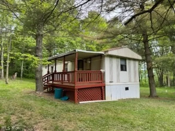 4923 Falcon Ridge Rd SE, Tippecanoe, OH 44699