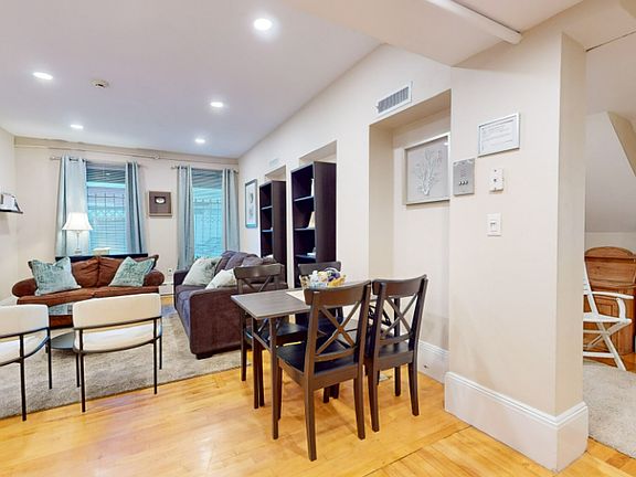 2nd image of 290 Beacon St APT 3