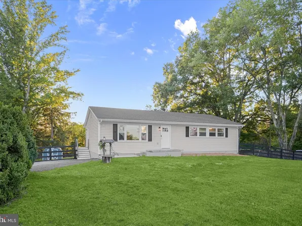 8056 Greenwich Rd, Catlett, VA 20119