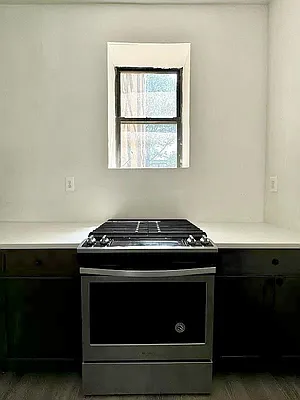 Rented by Pear NYC LLC | media 19