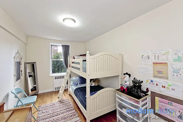 Sold by Moda Realty | media 27