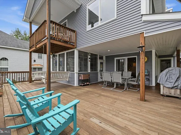 111 Spinnler Pl, Tafton, PA 18464