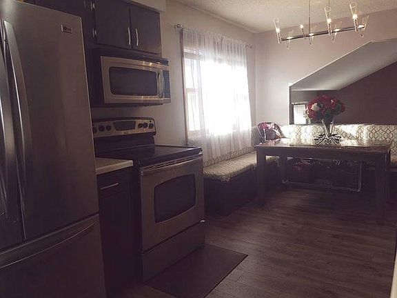 3rd image of 1357 Parkside Dr
