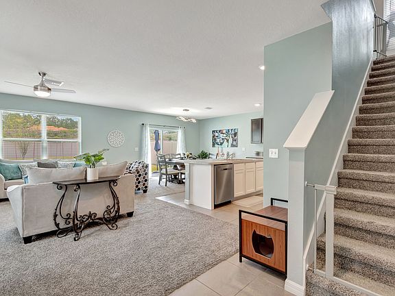 4th image of 6648 Seaway Dr