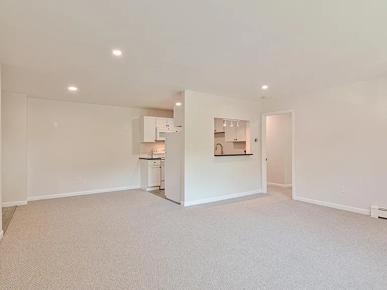 56 Jacqueline Rd #10 — Photo 7