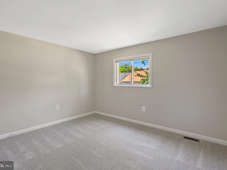 7065 Leewood Forest Dr — Photo 24