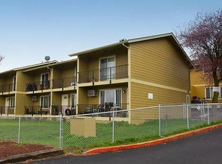 2402 W 10th St APT 14, The Dalles, OR 97058