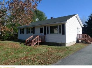 17 W Hill Ter, Gardiner, ME 04345