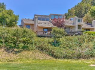 9584 Redwood Ct, Carmel, CA 93923