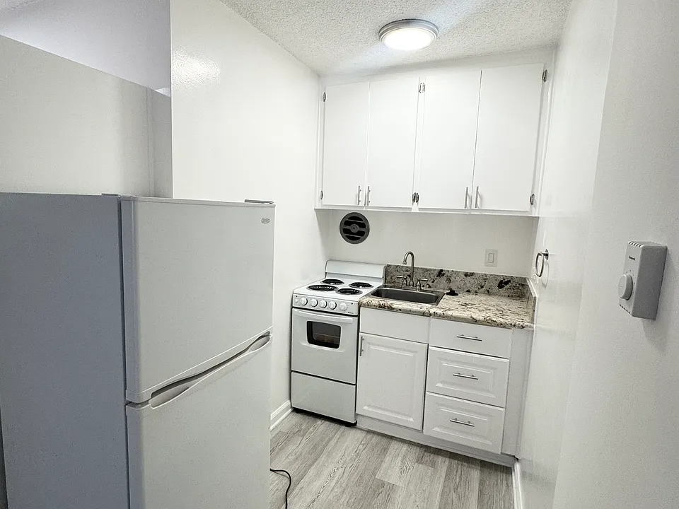 3830 Vinton Ave.