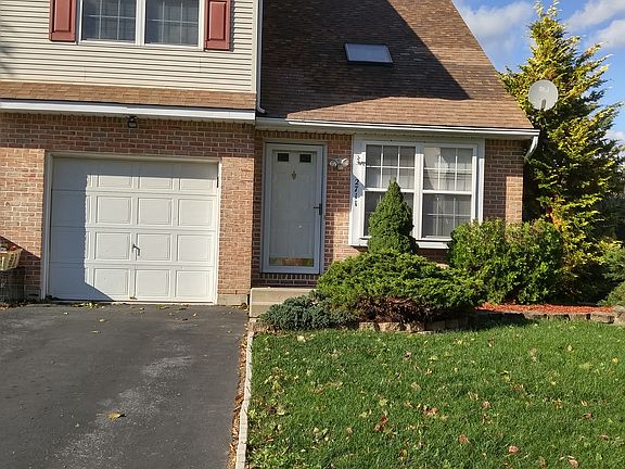 5th image of 2711 Victoria Ln