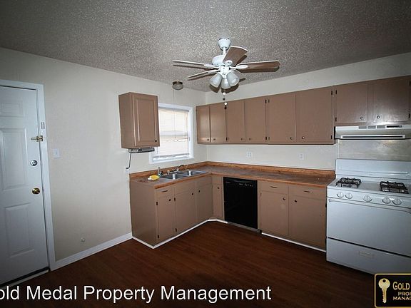 4th image of 502 Crockett Dr