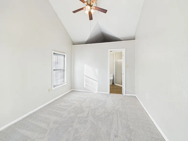 1307 NW Maple Ave — Photo 12