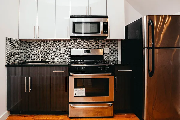 Rented by Nooklyn NYC LLC | media 30