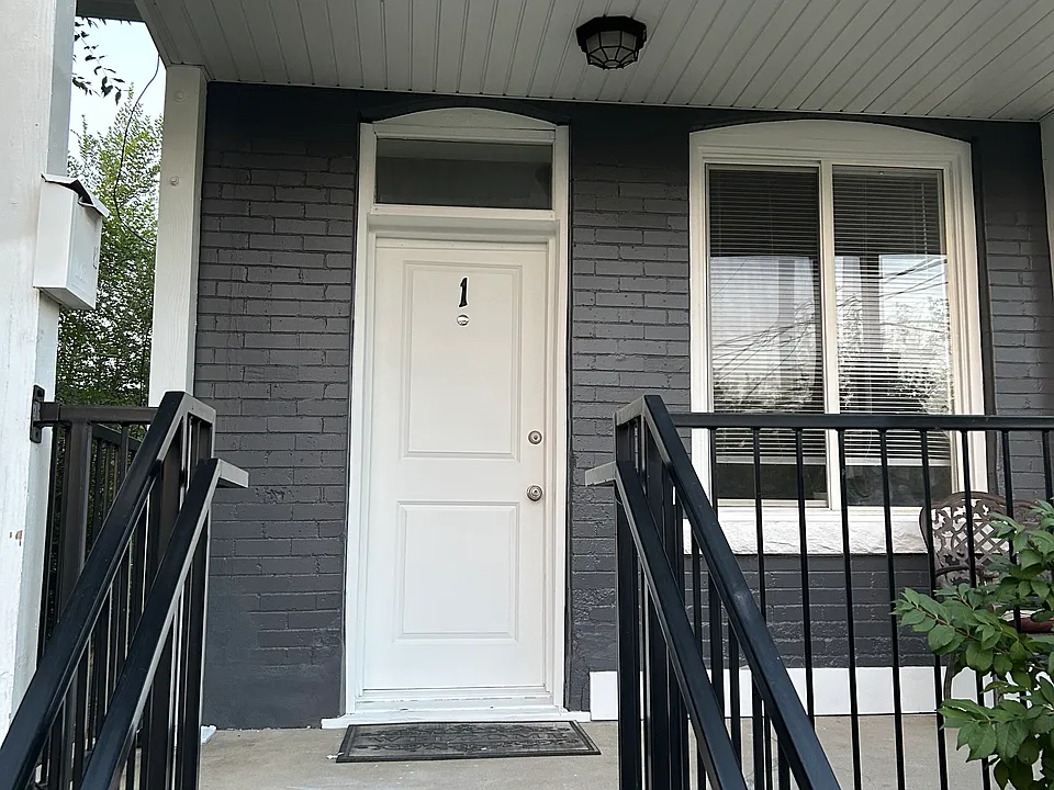 735 W 400 N #1