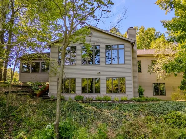 1403 Buckingham Pl, North Manchester, IN 46962