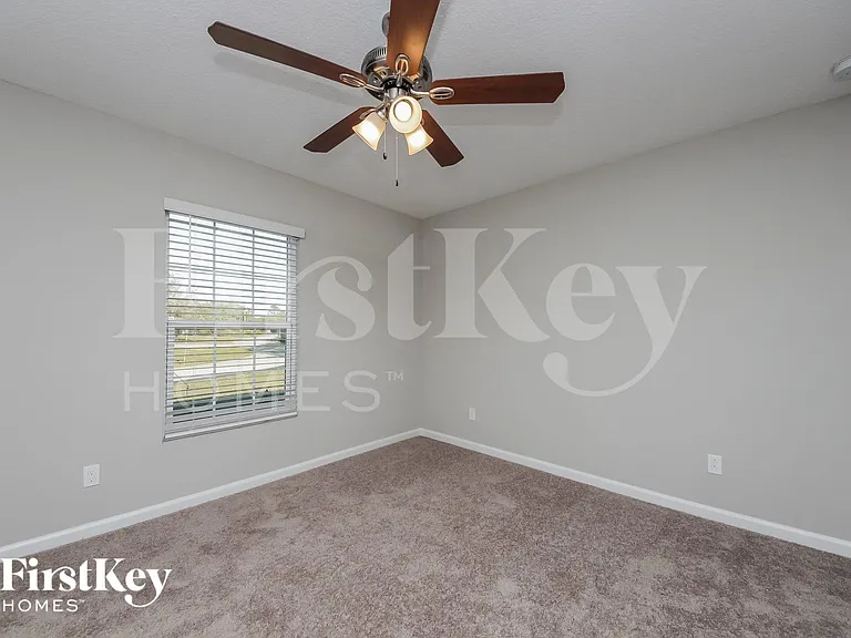 1490 Paramount Ave SE — Photo 11
